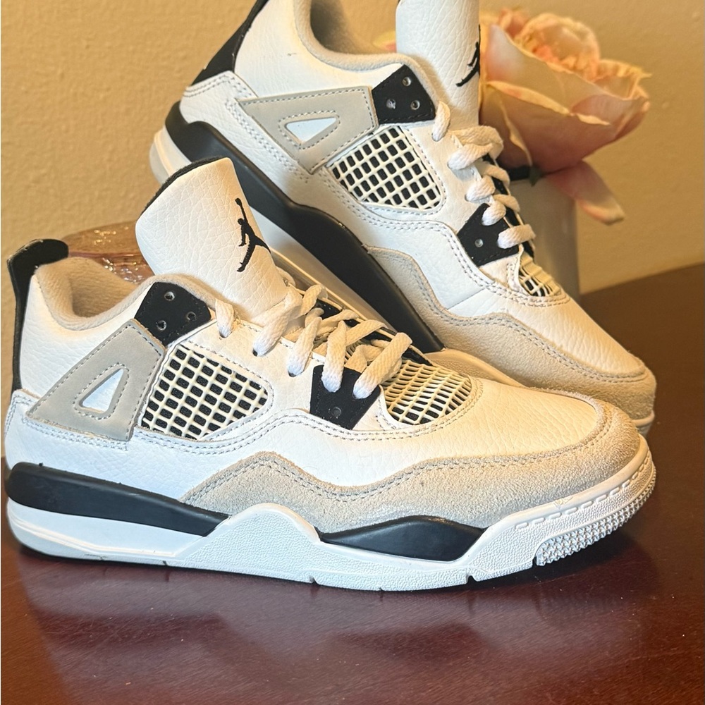 Nike Air Jordan 4 Retro Military Black White Grey 408452-111 GS Size 2Y